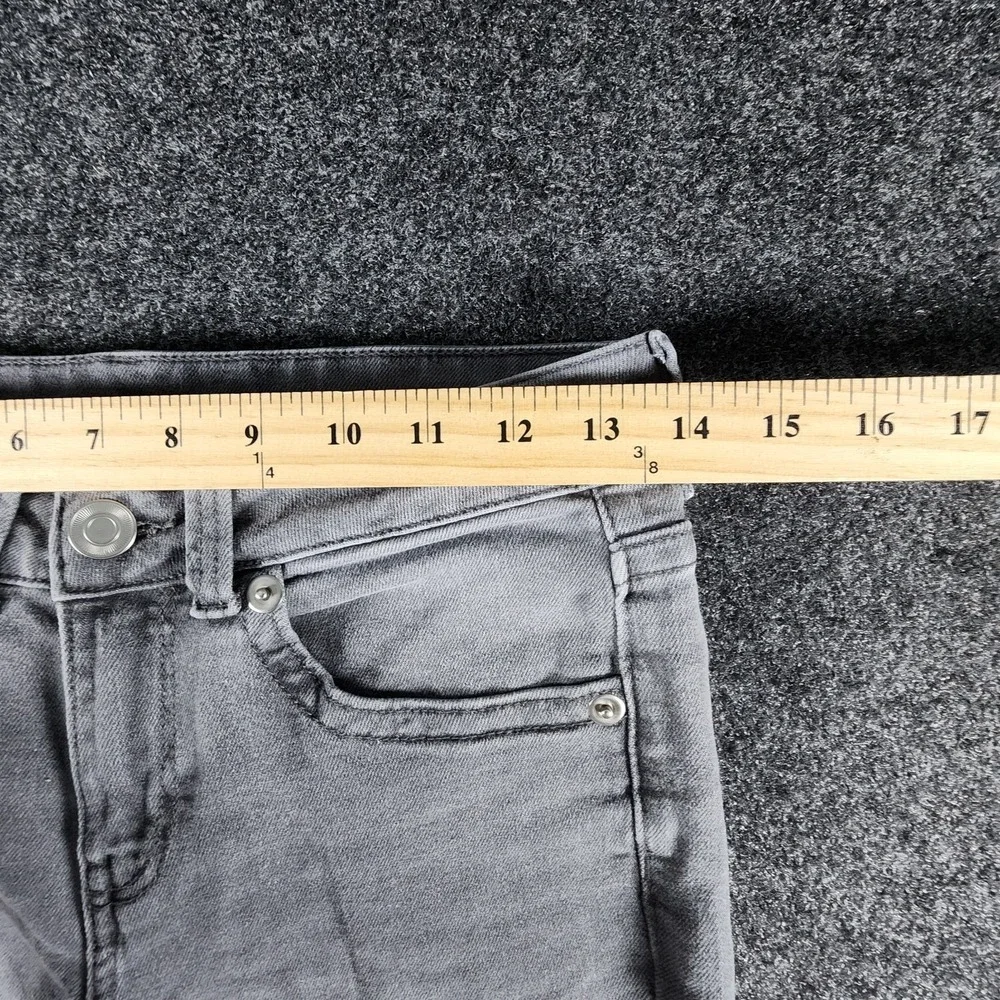 NWT‎ H&M Divided Flare Low Waist Raw Hem Women's Jeans Size 4 Gray Flap Pockets - Picture 7 of 9